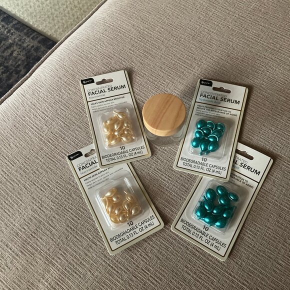 B Pure Concentrated Serum: 2 Hyaluronic Acid, 2 Niacinamide - 40 Total Plus Jar - Picture 3 of 9